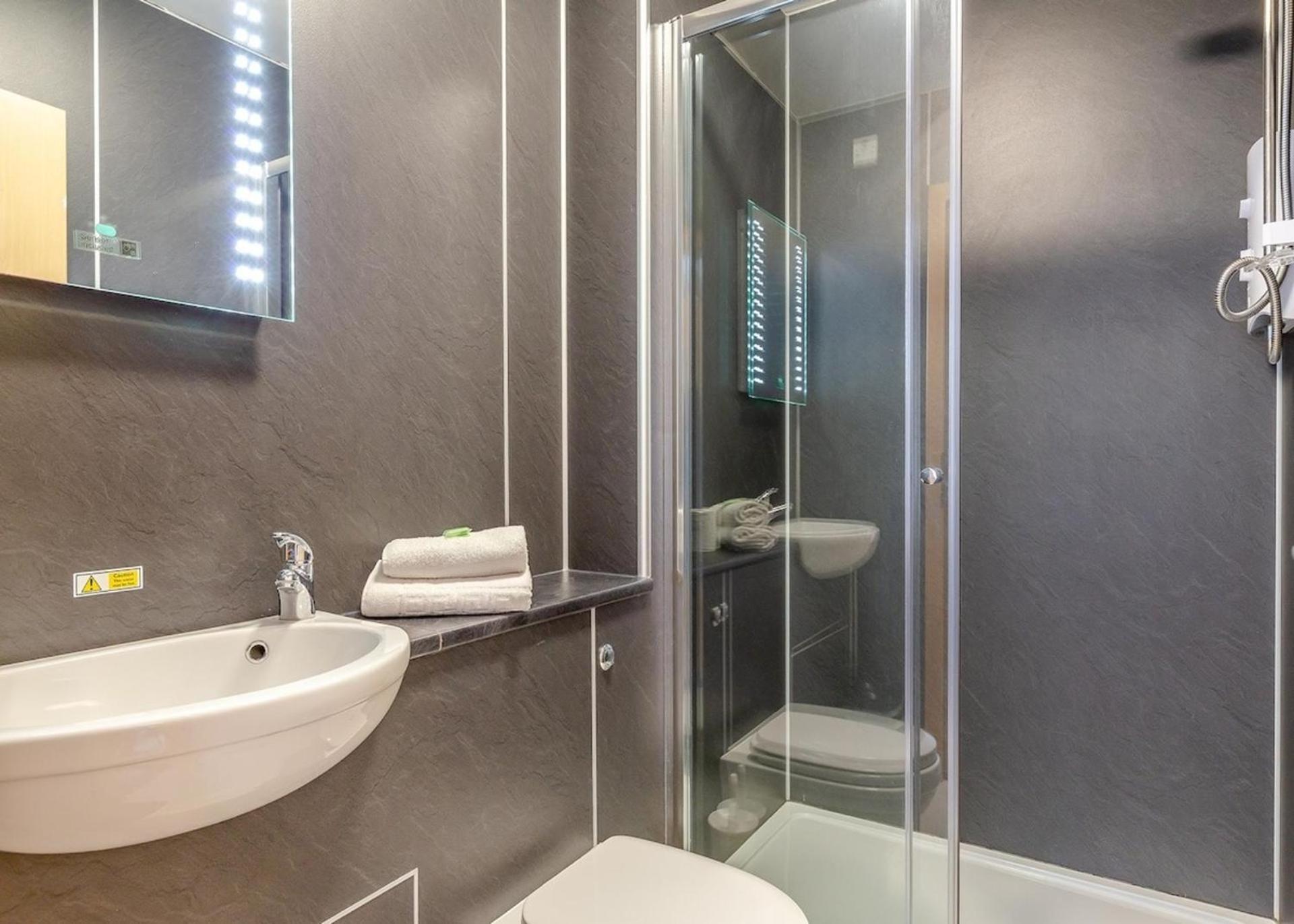 Coastal Charm Retreat In Ilfracombe Appartement Buitenkant foto